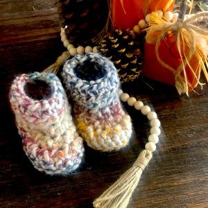 Handmade Crochet Baby Booties - 6-12 months